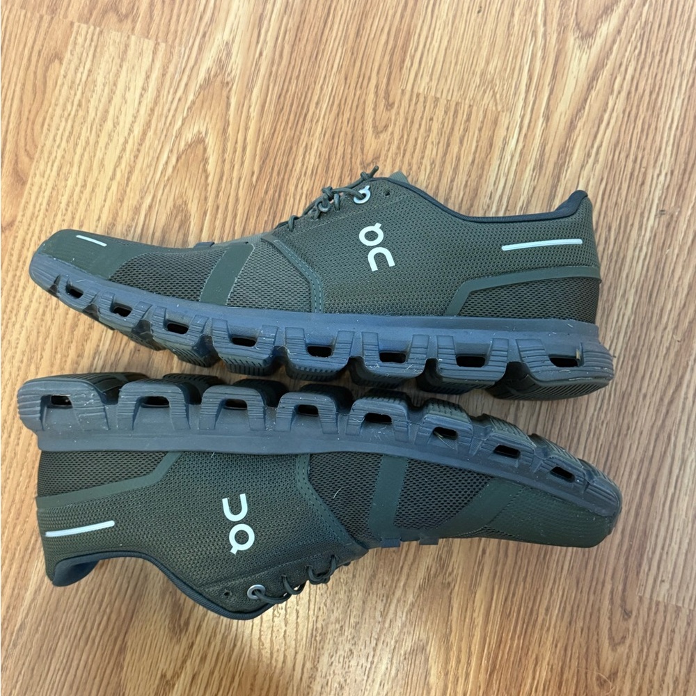 On Running Men's Athletic Shoes - Dark Green